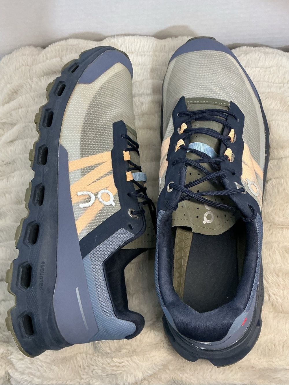 On Cloudvista Midnight Olive Navy Green Trail Running Shoes Men’s 10.5 64.98593